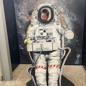 Meet your Posher, Brian